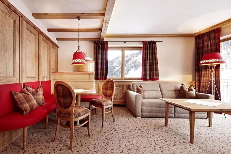 Hotel Berghof Crystal Spa & Sports Tux Exterior photo