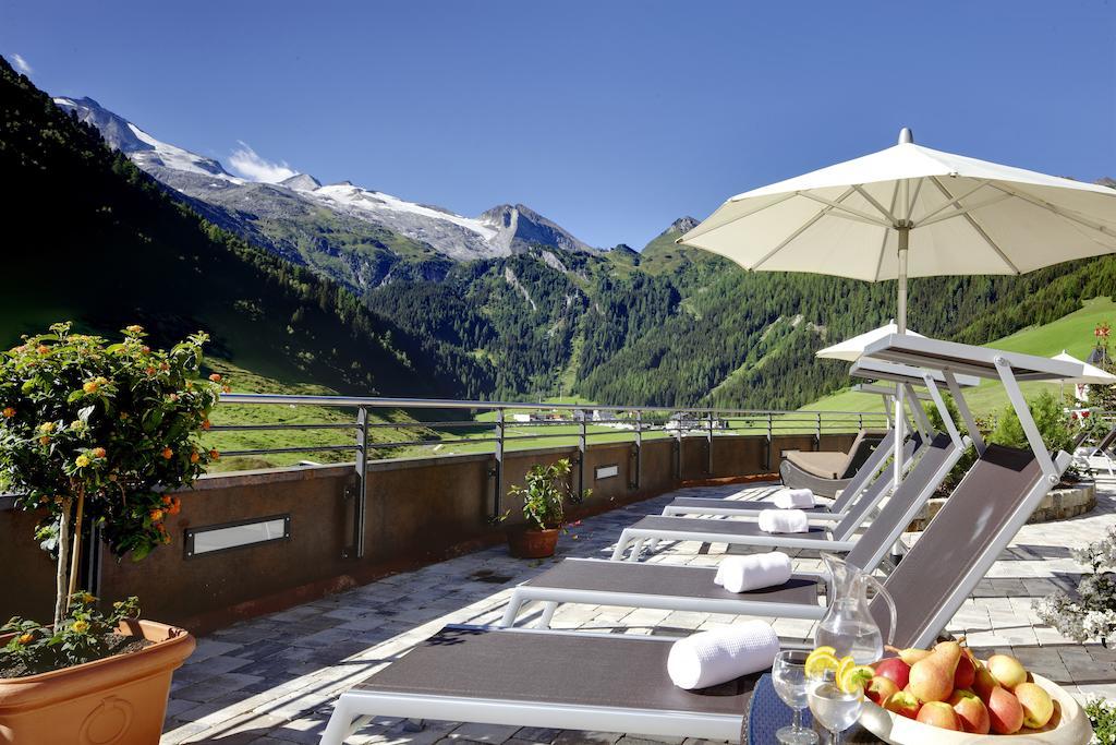 Hotel Berghof Crystal Spa & Sports Tux Exterior photo